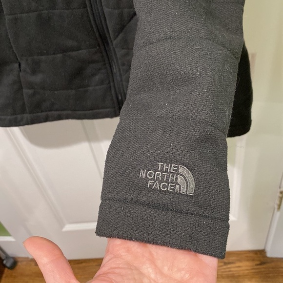 The North Face Fleece Lightweight Jacket - Picture 4 of 10